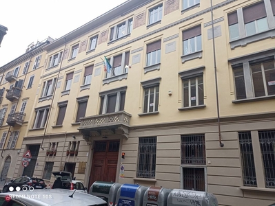 Appartamento in Vendita in Via Sant'Anselmo 11 a Torino