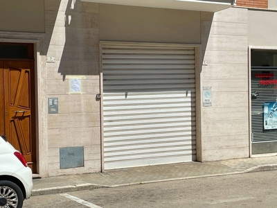 Box/Garage 24mq con box doppio, San Benedetto del Tronto viale de gasperi