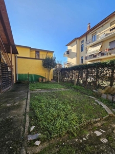 Casa indipendente in Della Chimera, Arezzo, 8 locali, 1 bagno, 200 m²