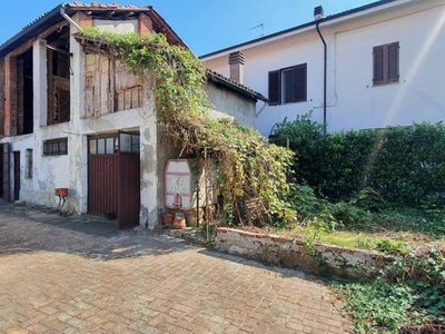 Casa Indipendente in Vendita a Alessandria, zona Cabanette, 105'000€, 230 m²