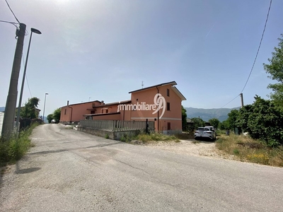 Casa Indipendente in Vendita a L'Aquila, zona San Giacomo, 79'000€, 70 m²