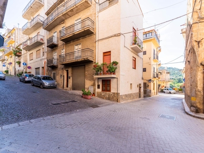 Casa semi indipendente in vendita a Lascari Palermo