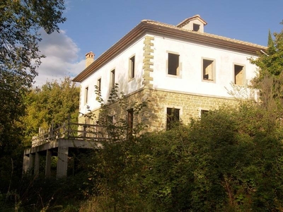 In Vendita: Antica Villa Ristrutturata Vicino a Monte San Savino, Toscana