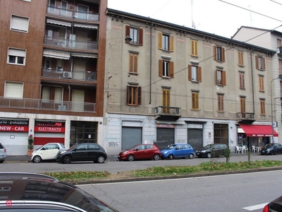 Negozio/Locale commerciale in Vendita in Via Novara 38 a Milano