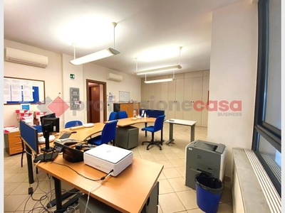 Ufficio in vendita a Livorno, Livorno, LI