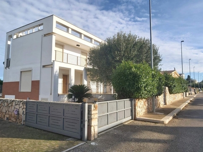 Villa in vendita a Noci Bari