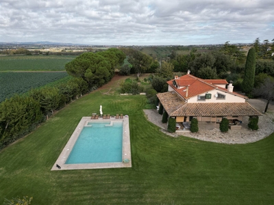 Villa in vendita a Viterbo Cassia Sud