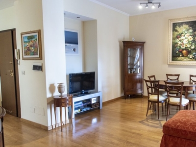 Appartamento con 2 camere da letto in affitto a Roma