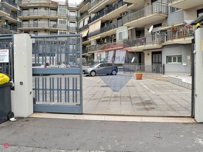 Appartamento in Vendita in Via Ammiraglio Caracciolo 108 a Catania