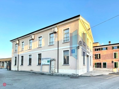 Appartamento in Vendita in Via Canneto 11 a Brescia