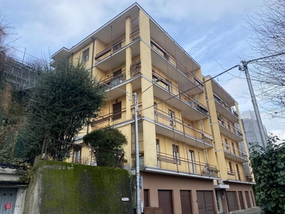 Appartamento in Vendita in Via Castel Baradello a Como