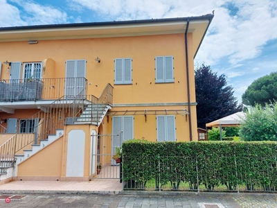 Appartamento in Vendita in Via di Fontanella 215 a Lucca