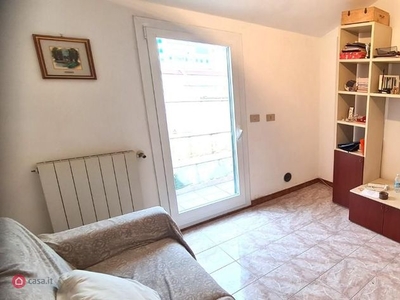 Appartamento in Vendita in Via Emilio Zola a Livorno