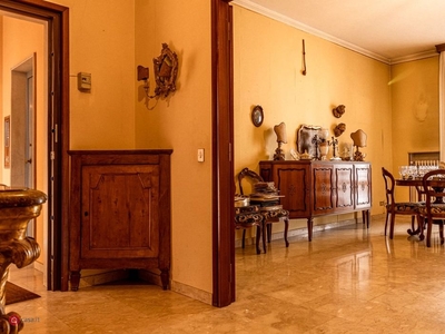 Appartamento in Vendita in Via Italo Pizzi a Parma