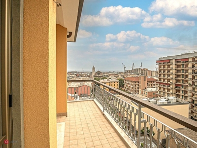 Appartamento in Vendita in Viale Carlo Canepa 11 a Genova