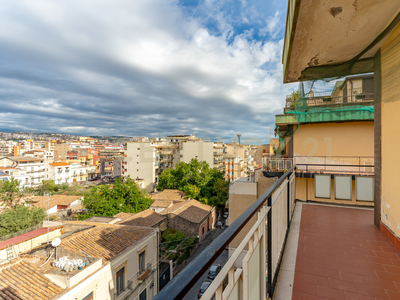 Appartamento in Via Antonio Santangelo Fulci - Catania