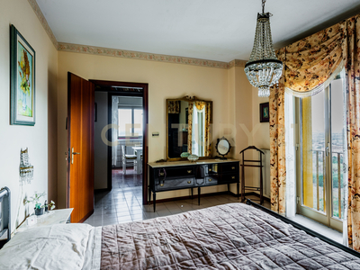 Appartamento in Viale Castagnola - Librino, Catania