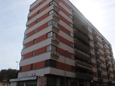 Appartamento, via Luigi Ricchioni, zona Stazione Centrale, Bari