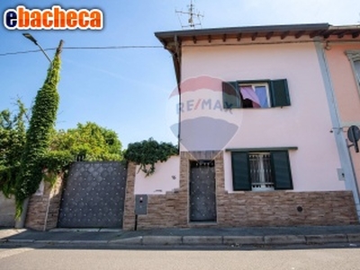 Casa a Legnano di 200 mq