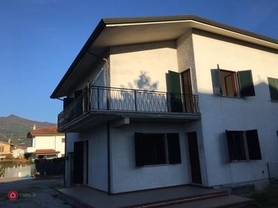 Casa Bi/Trifamiliare in Vendita in a Montignoso