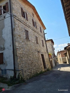 Casa Bi/Trifamiliare in Vendita in Borgo Cedonia a Neviano degli Arduini