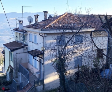 Casa Bi/Trifamiliare in Vendita in Via Cacchioli 25 a Langhirano