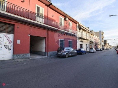 Casa Bi/Trifamiliare in Vendita in Via Nazionale per Catania 35 a Acireale