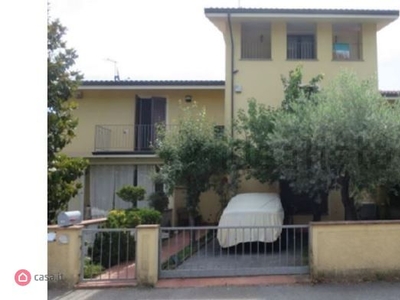 Casa indipendente in Vendita in Via del Monte Ovest 22 a Bientina