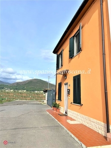 Casa indipendente in Vendita in Via Pistoiese a Prato