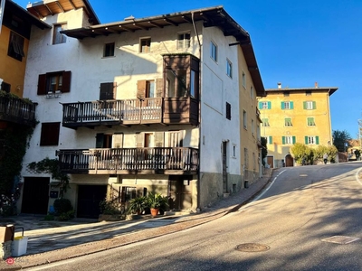 Casa indipendente in Vendita in Via Umberto Giordano a Trento