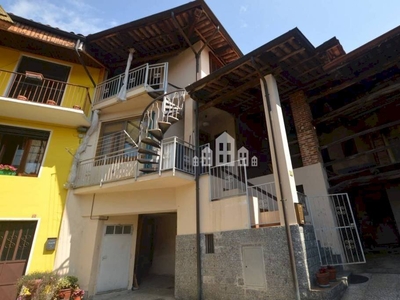 Casa semindipendente in vendita a Castellamonte, Campo
