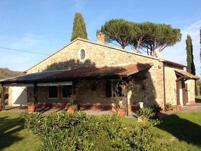 Affascinante Casale in Pietra Ristrutturato in Vendita a Gavorrano, Toscana - Rifugio Perfetto Vicino a Castiglione della Pescaia