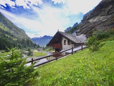 Cottage di lusso in vendita Strada Regionale della Valle del Lys, Gressoney-Saint-Jean, Aosta, Valle d’Aosta