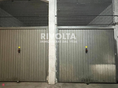 Garage/Posto auto in Vendita in Via degli Aldobrandeschi a Roma
