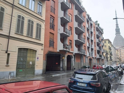 Garage/Posto auto in Vendita in Via Luigi Tarino 6 a Torino
