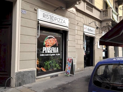Locale commerciale in vendita a Torino, Barriera Milano