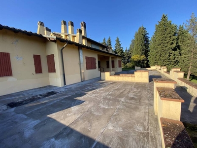 Panoramic Villa with Stunning Views of Florence - For Sale in Carmignano, Tuscany