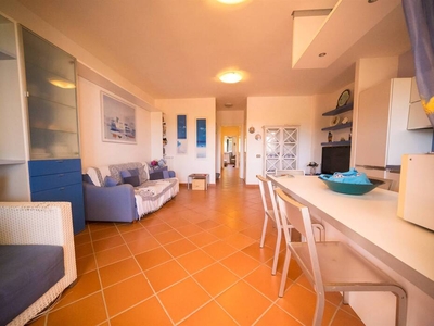 Appartamento in Vendita a Punta Ala con Vista sul Porto e sul Mare
