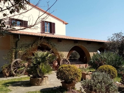 Villa in Vendita a Piombino, Toscana