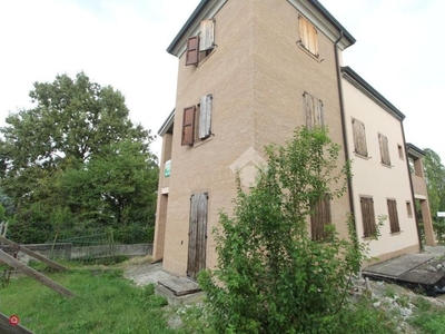 Villa in Vendita in Via DAnnunzio a Traversetolo