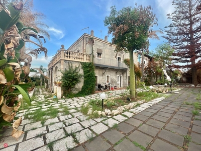 Villa in Vendita in Via edoardo pantano 42 a Riposto