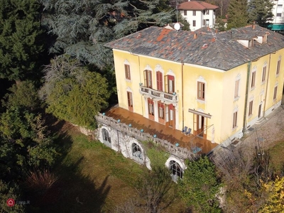 Villa in Vendita in Via Lazzaro Papi 11 a Varese
