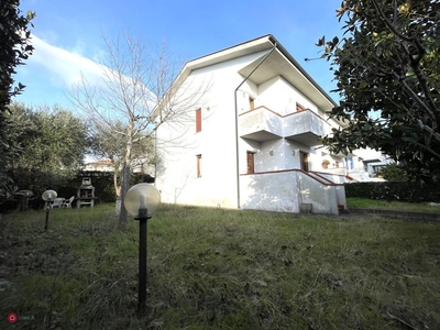 Villa in Vendita in Via Livornese 479 a Pisa