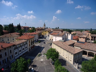 Villa in Vendita in Via per Neviano 1 a Traversetolo