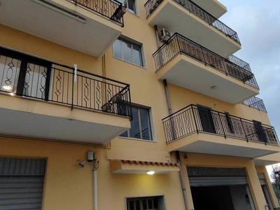 Appartamento in affitto a Reggio di Calabria via Reggio Campi Tronco 2, 236