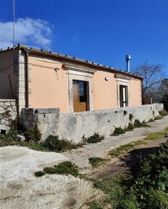 Casali e Rurali - Rurale con terreno a CONTRADE, Palazzolo Acreide