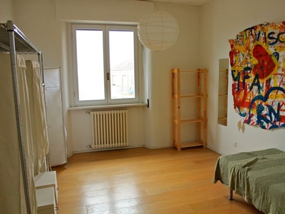 MILANO (MI) - CAMERE/POSTI LETTO - 3 LOCALI - 110 MQ