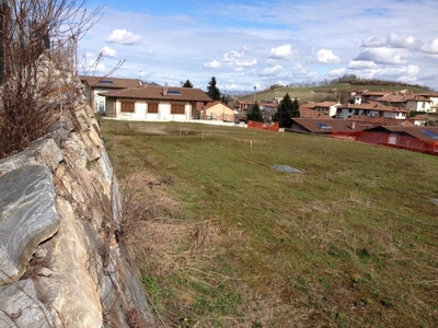 Terreno Residenziale in vendita a Santa Vittoria d'Alba via degli Alpini