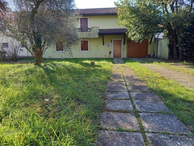 villa indipendente in vendita a Romans d'Isonzo