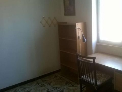 4 camere da letto, Naples Naples 80126